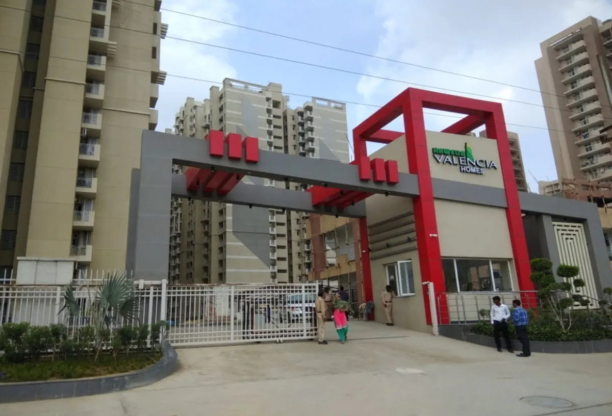 Valencia Homes Main Entrance
